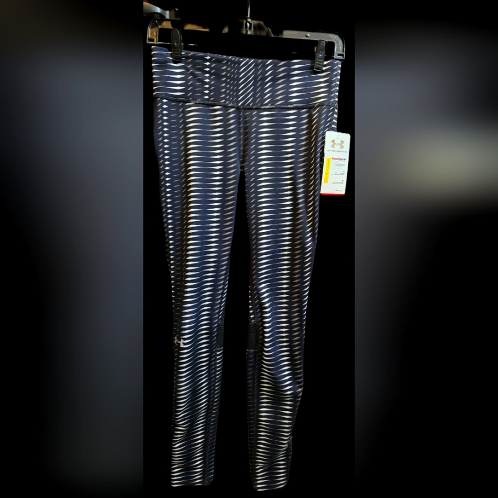 NWOT Under Armour Women's  Heat Gear Compression Leggings Size Small